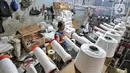 Pekerja memintal benang di Kebayoran Lama, Jakarta, Kamis (19/1/2023). Pemerintah menargetkan penyaluran Kredit Usaha Rakyat (KUR) pada Tahun 2023 sebesar Rp460 triliun atau jumlah ini naik 23,32 persen dari tahun 2022 yang sebesar Rp373 triliun. (Liputan6.com/Angga Yuniar)