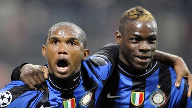 Duet Samuel Eto'o dan Mario Balotelli saat membela Inter Milan