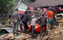 Brimob Menangis, Temukan Jenazah Ibunda di Reruntuhan saat Operasi Pencarian Korban Longsor Sibolga