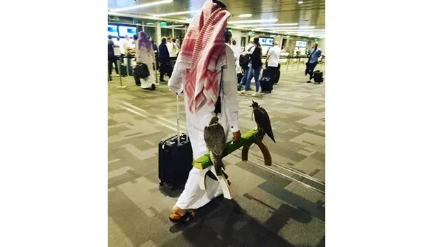 6 Kelakuan Antimainstream Saat di Bandara Ini Nyeleneh Banget
