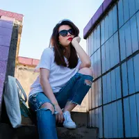 Ilustrasi perempuan menggunakan gaya streetwear. &copy;Arnie Chou/pexels.com