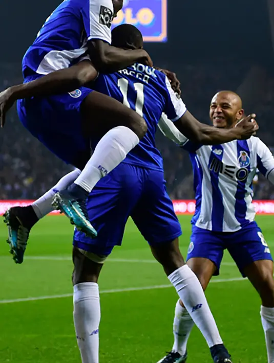 2. FC Porto - Salah satu klub yang belakangan ini doyan menjadi kampiun Liga Portugal. Tak heran banyak pemain yang dirasa berkontribusi fatal menjadi perbincangan para klub elit eropa. (AFP/Miguel Riopa)