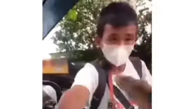 Bocah Penjual Minuman Menolak Diberi Uang Cuma-cuma, Alasannya Bikin Salut