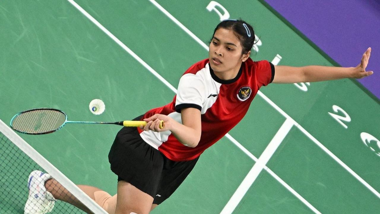 Pebulutangkis tunggal putri Indonesia, Gregoria Mariska Tunjung menelan kekalahan secara dramatis saat berhadapan dengan An Se-young asal Korea Selatan, pada Minggu (4/8/2024). Jorji, sapaan akrab Gregoria, kalah dengan skor 21-11, 13-21, 16-21 pada babak