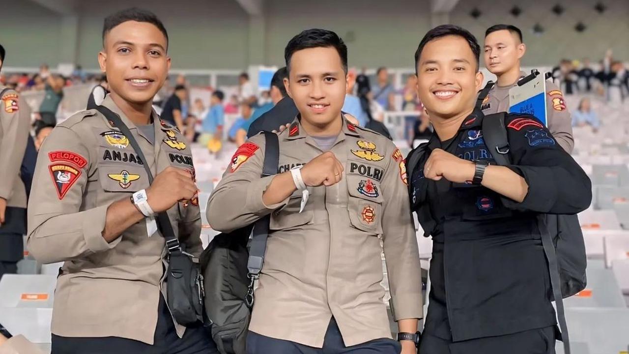 Potret Terbaru Richard Eliezer Kembali Berseragam Polri Usai Bebas dari Bui