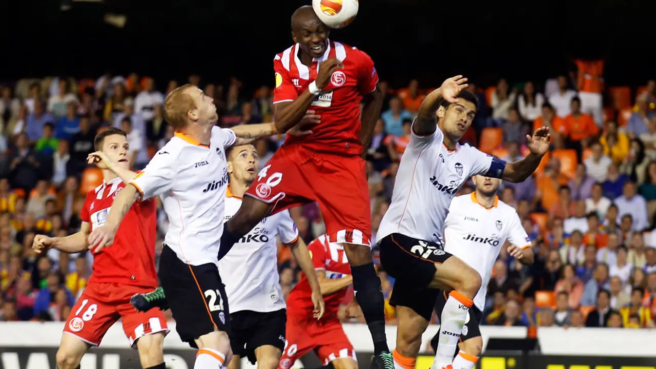 Gol Tandang M'Bia Bawa Sevilla ke Final Liga Europa