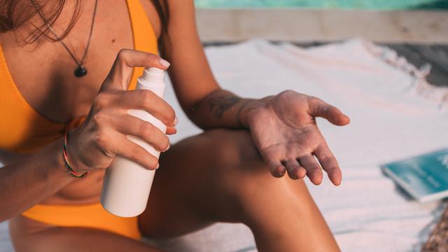 Sunscreen spray