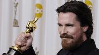 Christian Bale menang Piala Oscar. (Foto: Dok. Instagram terverifikasi @TheAcademy)