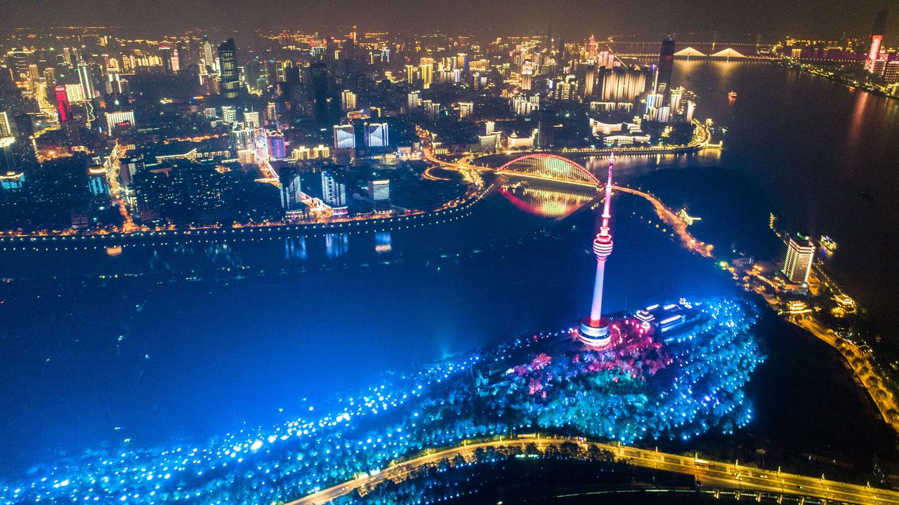 FOTO: Pemandangan Malam Kota Wuhan Setelah Corona Mereda