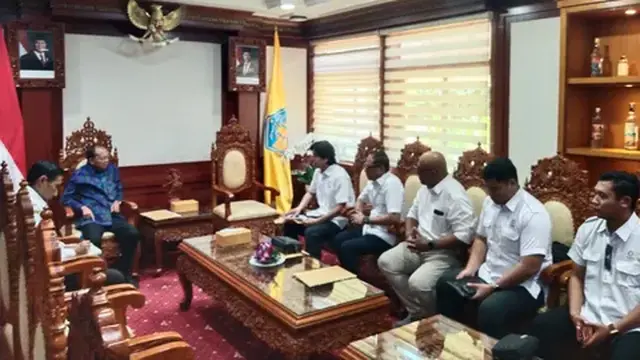 Pengurus Besar Akuatik Indonesia (PB AI) Pusat bersama PB AI Provinsi Bali melakukan kunjungan dan audiensi resmi dengan Gubernur Bali Wayan Koster