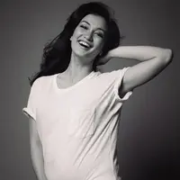 Atiqah Hasiholan tengah mengandung. (Instagram/atiqahhasiholan)