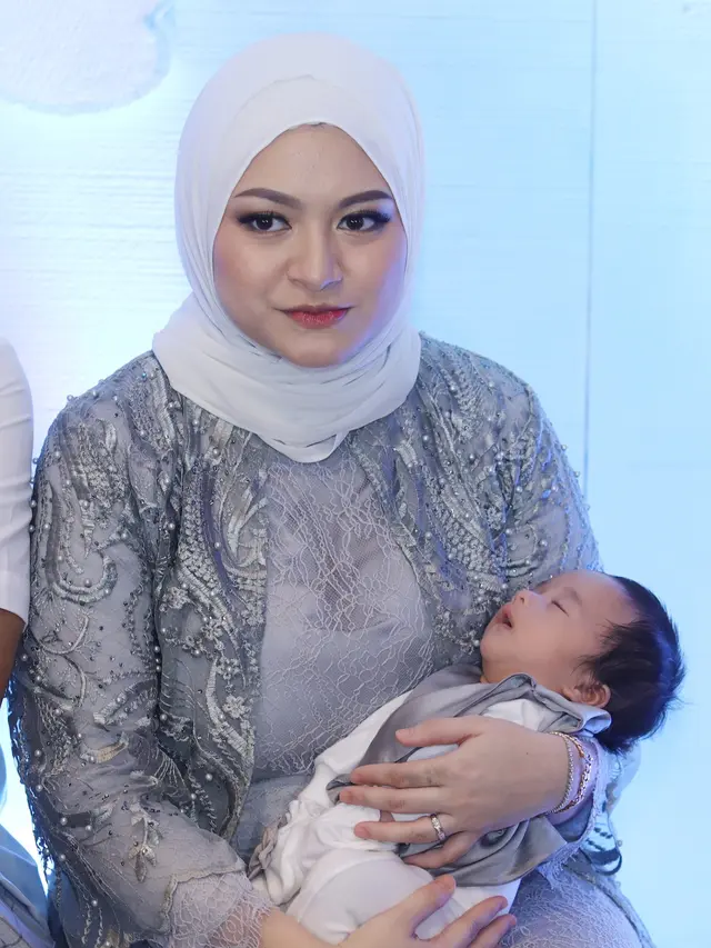 Sule dan Nathalie Holscher menggelar acara akikahan anak mereka.