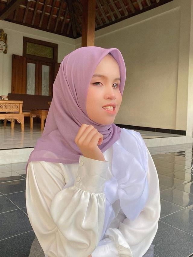 8 Potret Rumah Putri Ariani di Jogja Bergaya Joglo, Punya Halaman Luas dan Asri