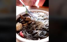 Mencicipi Mi Sop Hitam, Kuliner Populer Khas Binjai yang Terbuat dari Rempah-Rempah Asli