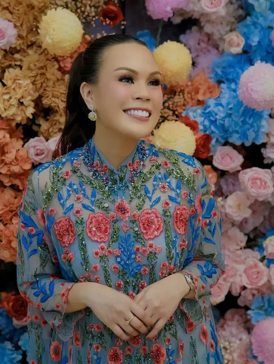 Bisa jadi inspirasi tampilan keluarga di acara Mambosuri, bagaimana menurutmu Sahabat Fimela?