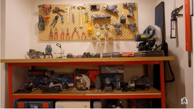 7 Potret Bengkel Baru Ariel NOAH, Ubah Gudang Jadi Ruang Perkakas yang Estetik
