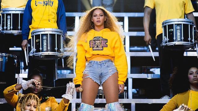 [Bintang] Tampil Fantastis di Coachella, Beyonce Tunjukkan Eksistensi dengan 5 Kostum Eksklusif Ini