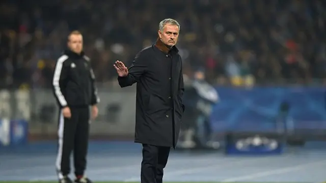 Mourinho Optimistis Chelsea Lolos 16 Besar (udah)