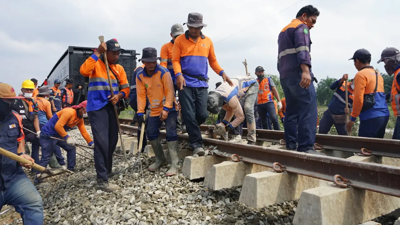 PT Kereta Api Indonesia (Persero) menyampaikan kondisi terkini perkeretaapian di wilayah Divre II Sumatera Barat, Divre I Sumatera Utara, dan lintas Aceh. (Foto:KAI)