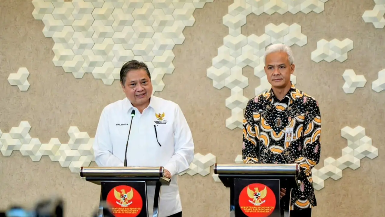 Menteri Koordinator Bidang Perekonomian Airlangga Hartarto mengundang Gubernur Jawa Tengah Ganjar Pranowo beserta Kementerian/Lembaga terkait dalam Rapat Koordinasi Pembahasan Proyek Strategis Nasional di Jawa Tengah.