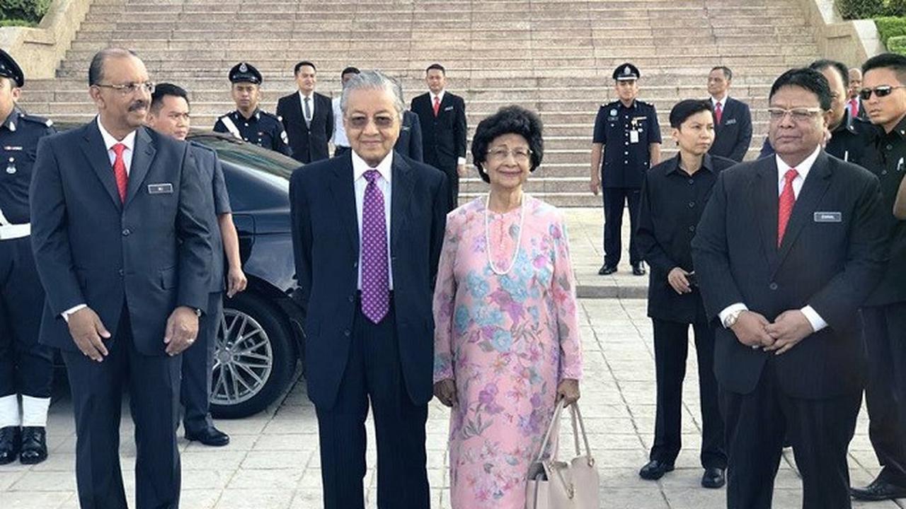 Siti Hasmah, Istri Mahathir Mohamad Tutup Usia di 100 Tahun
