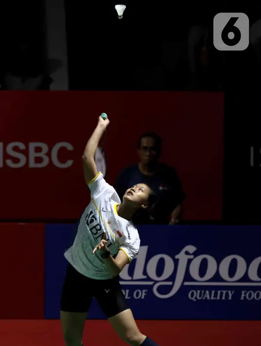 Di babak 16 besar nanti, atlet kelahiran Tangerang tersebut akan berhadapan dengan pemenang dari duel Akane Yamaguchi (Jepang) dan Zhang Yi Man (China). (Liputan6.com/Herman Zakharia)