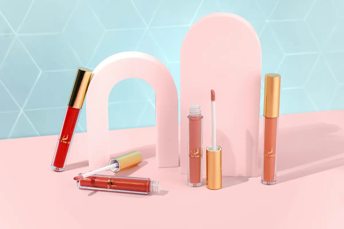 Rekomendasi Merk Lipstik untuk Bibir Kering