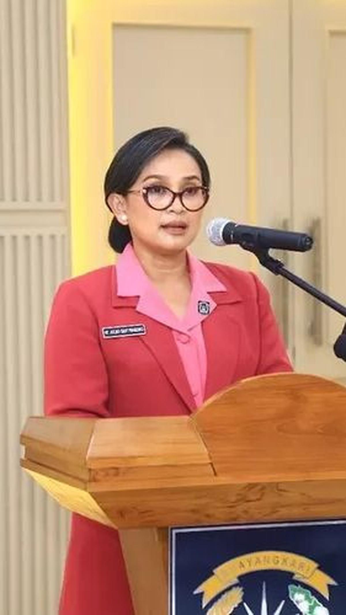 1. Juliati Sapta Dewi Magdalena: Anggun di Balik Seragam Bhayangkari
