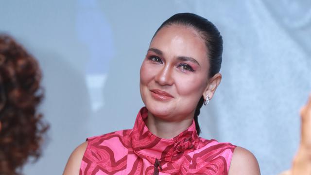 Luna Maya ikut bermain di Serial Hubungi Agen Gue