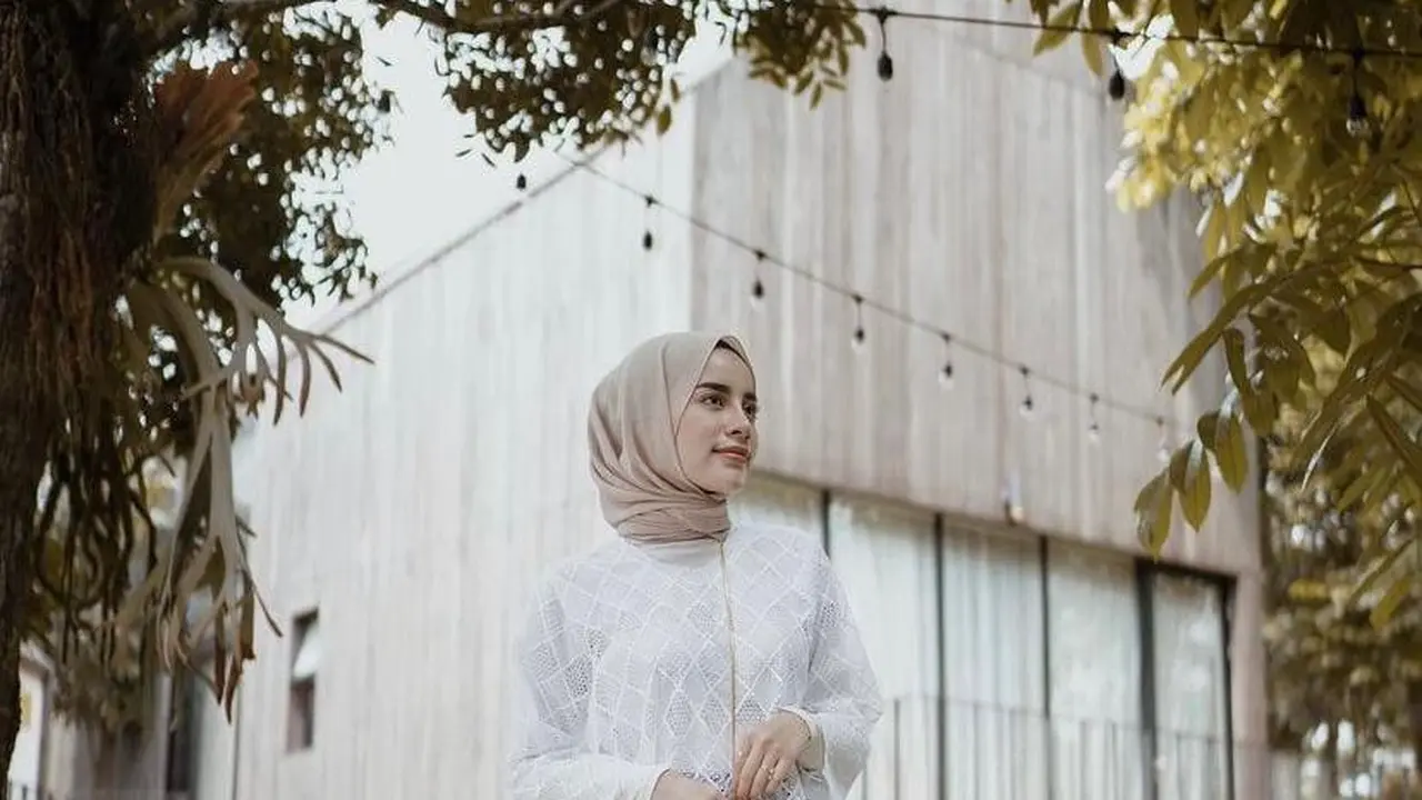 10 Ide Padu Padan Celana Kulot untuk Kondangan, Cocok untuk Hijabers