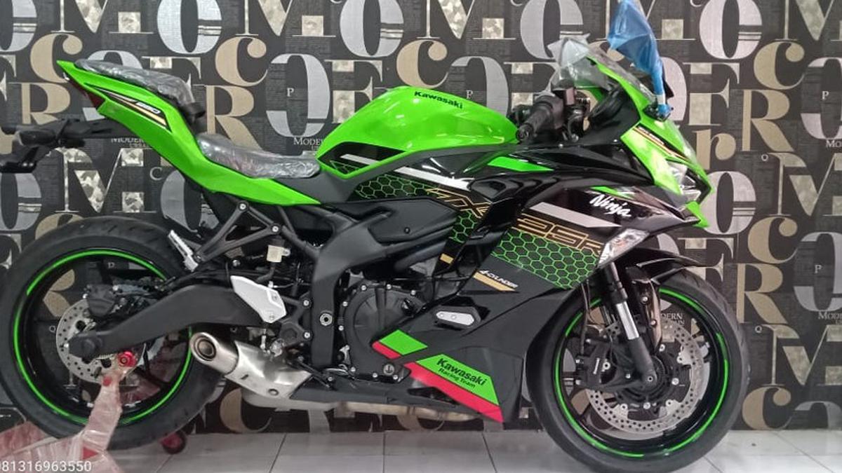 Kawasaki zx25r Carbon