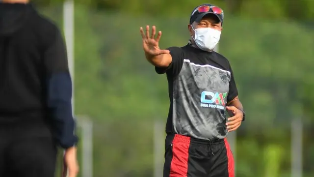 Borneo FC, Fakhri Husaini
