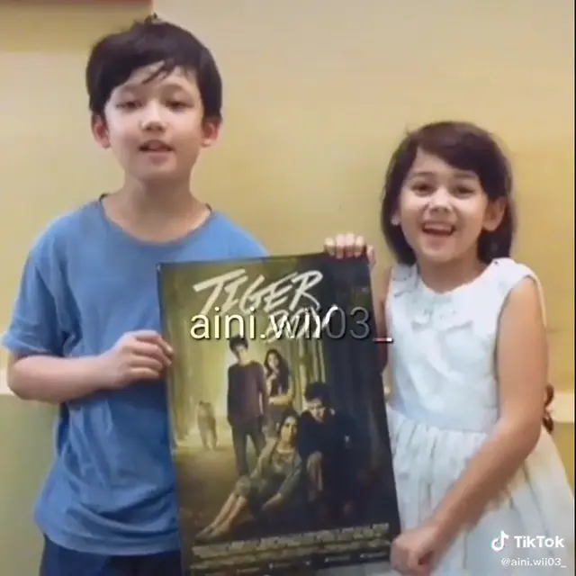 Pernah Main Film Bareng, Ini 6 Potret Masa Kecil Sandrinna Michelle dan Alwi Assegaf