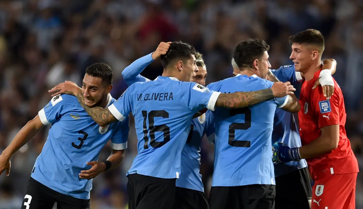 Sementara itu, berkat kemenangan mereka yang ketiga, Uruguay kini berada dua poin di belakang sang juara Piala Dunia 2022. (AP Photo/Gustavo Garello)