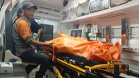 Kapal tanker MT Federal II meledak dan terbakar di galangan kapal PT ASL Marine Shipyard, Kelurahan Tanjung Uncang, Kecamatan Batu Aji, Kota Batam, pada Rabu (15/10/2025). (Liputan6.com/ Ajang Nurdin)