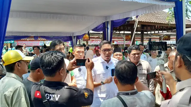 Pedagang Pasar Gunungkidul Deklarasi Dukung Prabowo Subianto Capres 2024.
