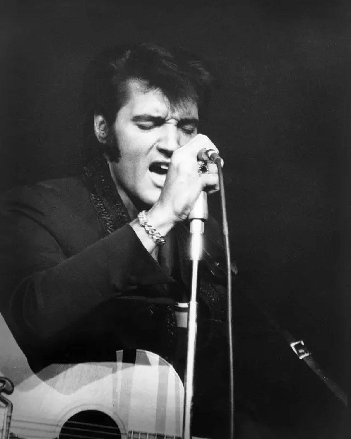16 Agustus 1977: Dunia Musik Berduka, Elvis Presley Meninggal Diusia 42 Tahun