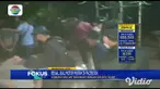 Inilah video detik-detik dua pelaku begal di Bangkalan, Jawa Timur, ditangkap polisi dalam sebuah rumah yang tersembunyi. Tanpa melakukan perlawanan, kedua pelaku langsung dibawa ke Mapolres Bangkalan.