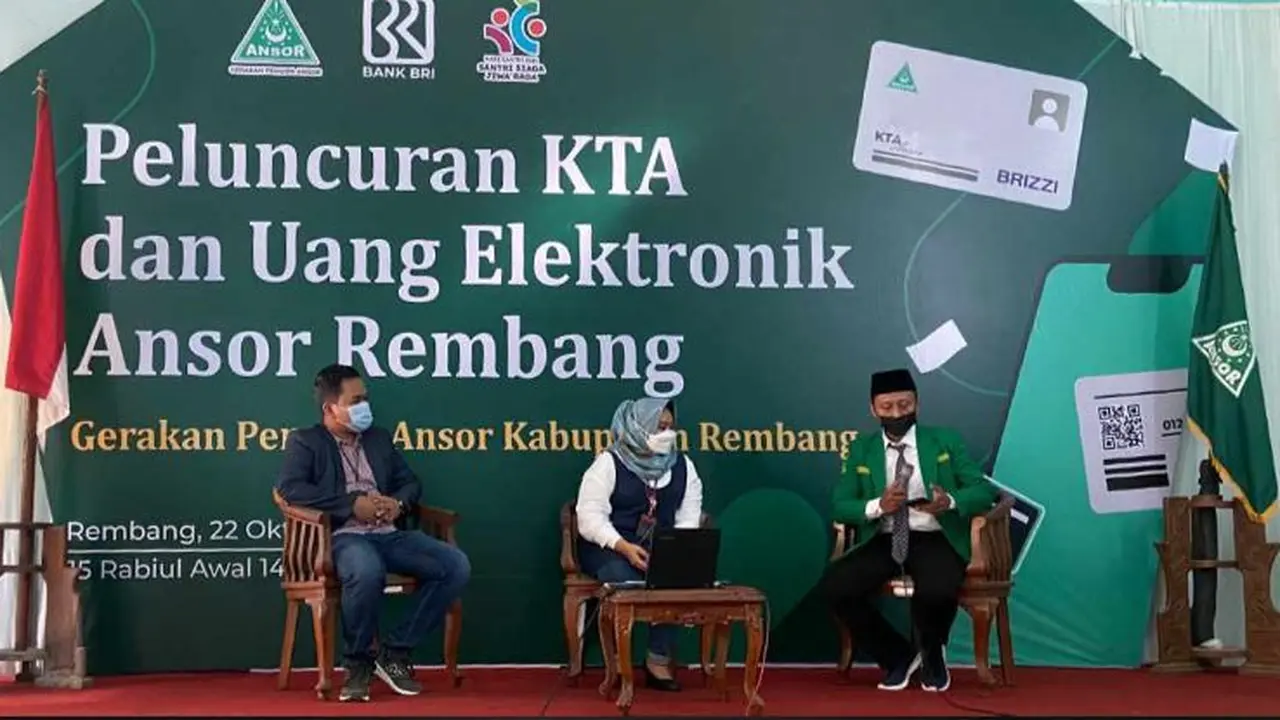 Momentum peringatan Hari Santri 22 Oktober, dimanfaatkan GP Ansor Rembang meluncurkan program "Sobat Bayar" bekerjasama dengan PT Pos Indonesia Perwakilan Cabang Pati, Jawa Tengah. (Liputan6.com/Ahmad Adirin)