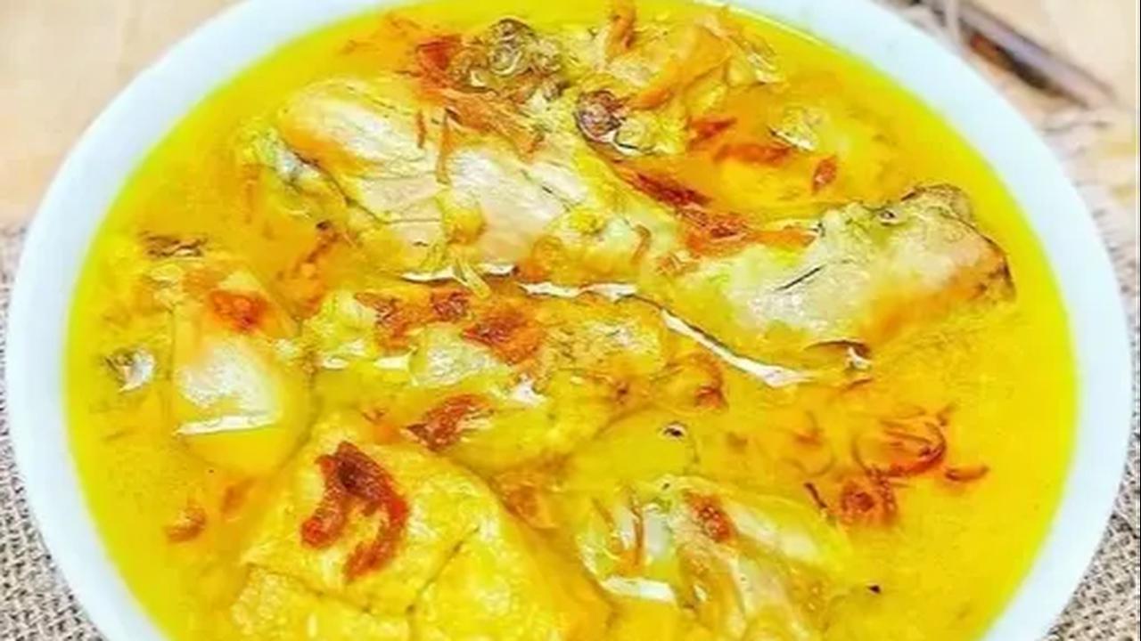 3. Kari Ayam Bumbu Kuning