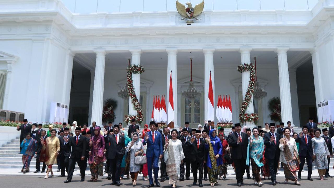 Pulang Kampung ke Solo, Jokowi Bakal Naik Pesawat Komersial Usai Pelantikan Prabowo-Gibran