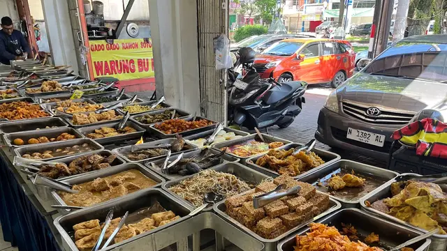 Warung Bu Marni Prasmanan