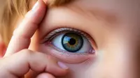 Campak Bikin Anak Sensitif Cahaya, Apa Konsumsi Wortel Dapat Membantu?