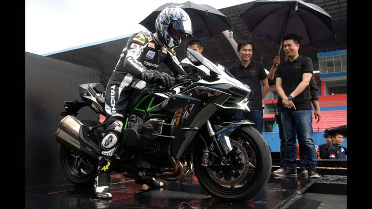 Kawasaki Ninja H2 dan H2R Diluncurkan
