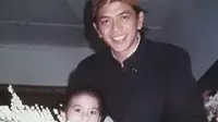 Potret kenangan mendiang Gisca dan ayahnya, Ray Sahetapy yang kini sudah sama-sama berpulang untuk selamanya. (Instagram @suryasahetapy)
