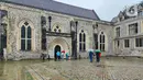 The Great Hall dibangun atas perintah Henry III pada 1222-1235, digunakan sebagai tempat jamuan makan, diskusi soal masalah negara, juga pengadilan. (Liputan6.com/Elin Kristanti)