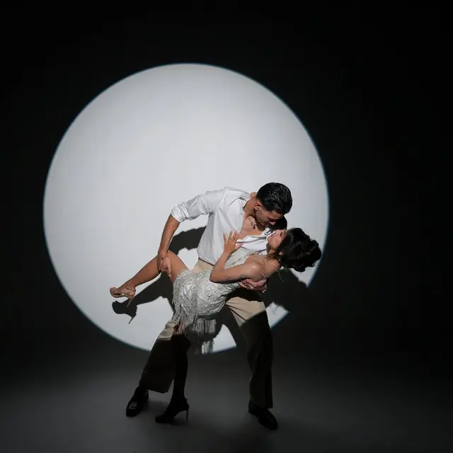 Jelang Menikah, Potret Prewedding Terbaru Jennifer Coppen Tampil bak Dancing Queen