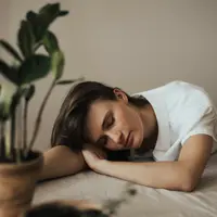 Ilustrasi lelah. (Copyright Pexels/Valeria Ushakova)