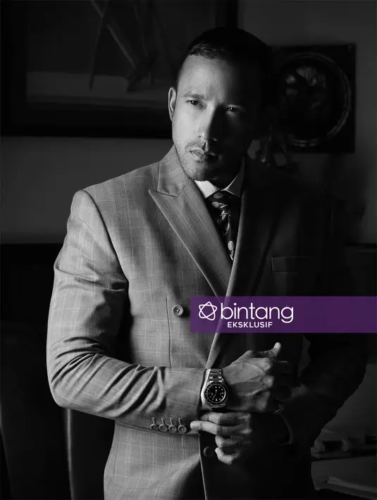 Memiliki banyak kesibukan membuat Maruli harus pintar-pintar membagi waktu. Ya kalau tidak bisa membagi waktunya, ia mengaku bisa-bisa dipecat dari kantor tempatnya bekerja. (Adrian Putra/Bintang.com)