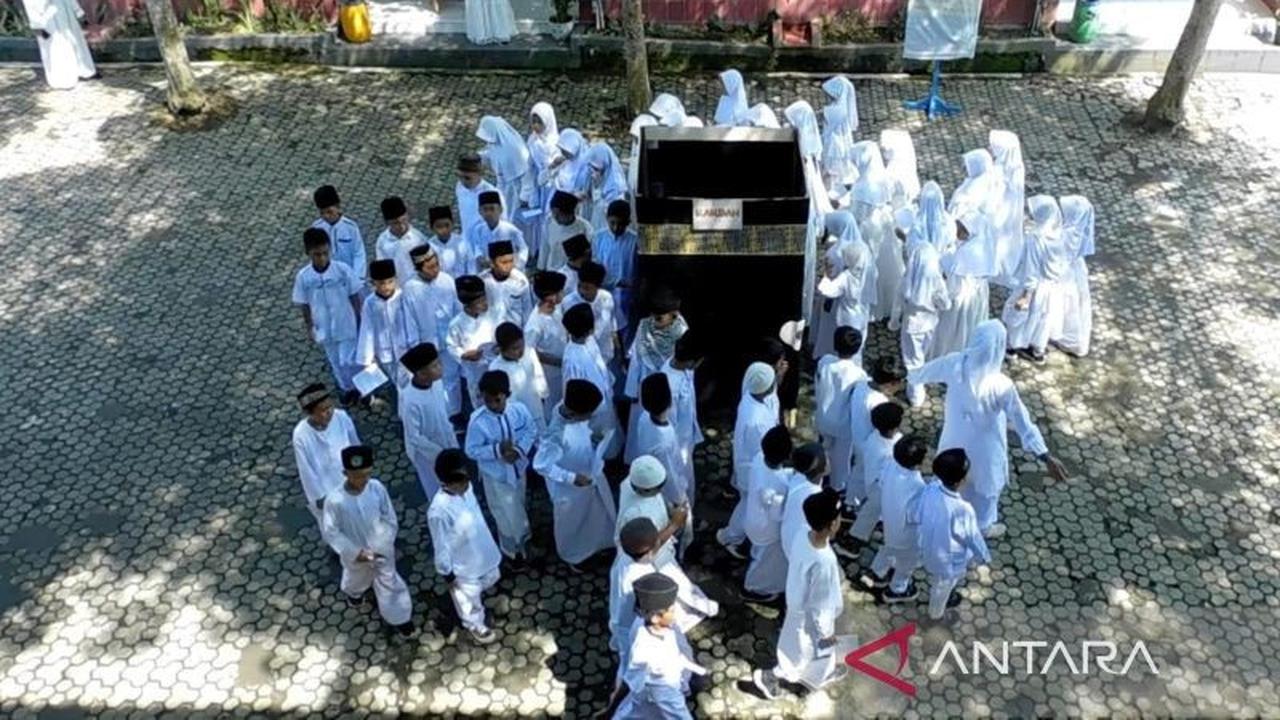 Simulasi Manasik Haji: Cara Efektif Tanamkan Nilai Agama Sejak Dini di SDN 3 Parakan Kauman